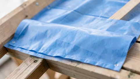 folia paroprzepuszczalna jak układać